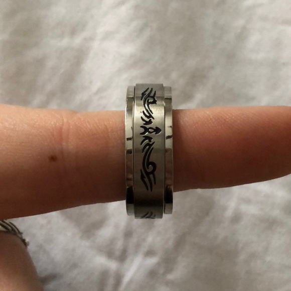 Stainless Steal Fidget Spinner Ring - Picture 1 of 2